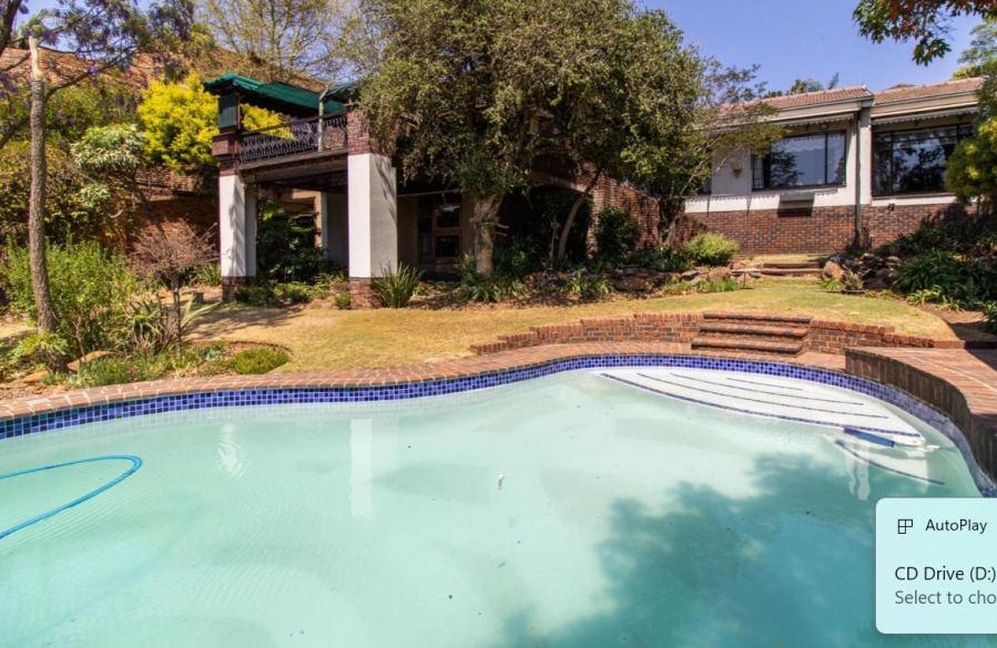 5 Bedroom Property for Sale in Mondeor Gauteng