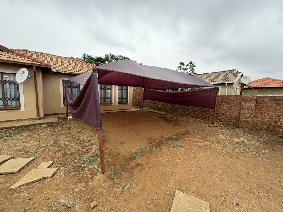 3 Bedroom Property for Sale in Rosslyn Gauteng