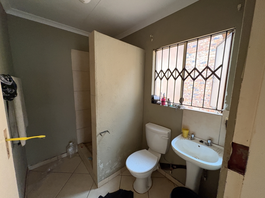 3 Bedroom Property for Sale in Rosslyn Gauteng