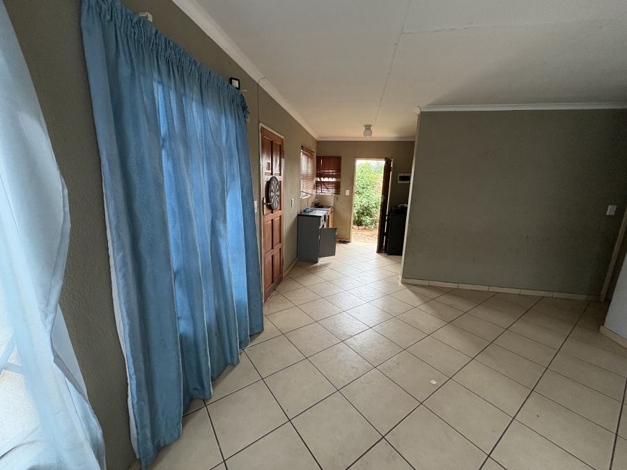 3 Bedroom Property for Sale in Rosslyn Gauteng