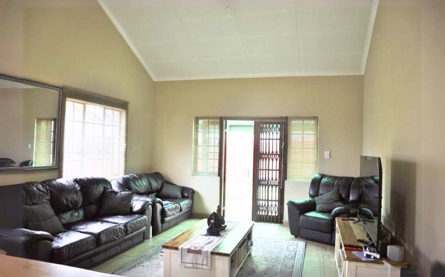 2 Bedroom Property for Sale in Halfway Gardens Gauteng