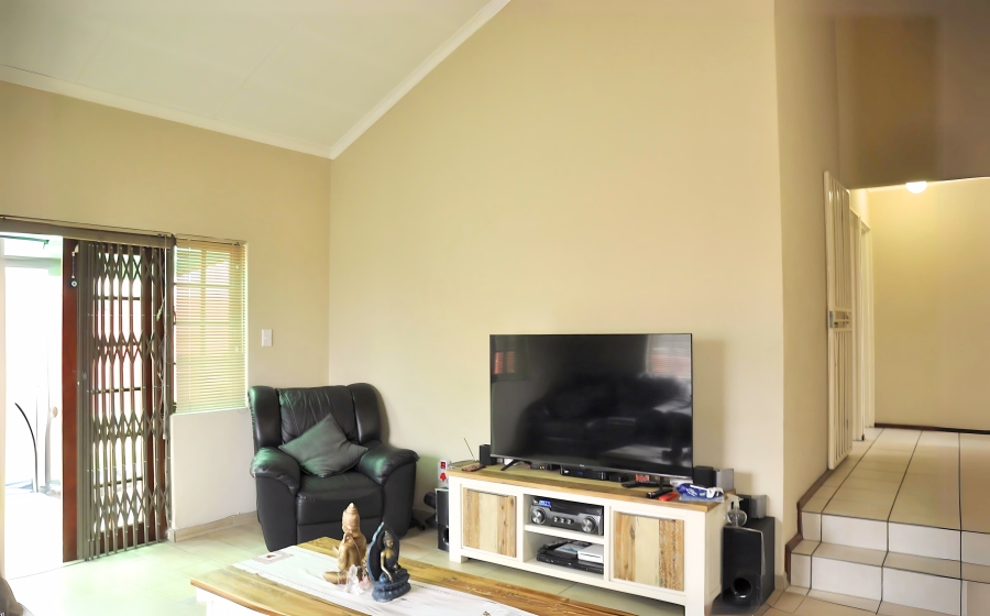 2 Bedroom Property for Sale in Halfway Gardens Gauteng