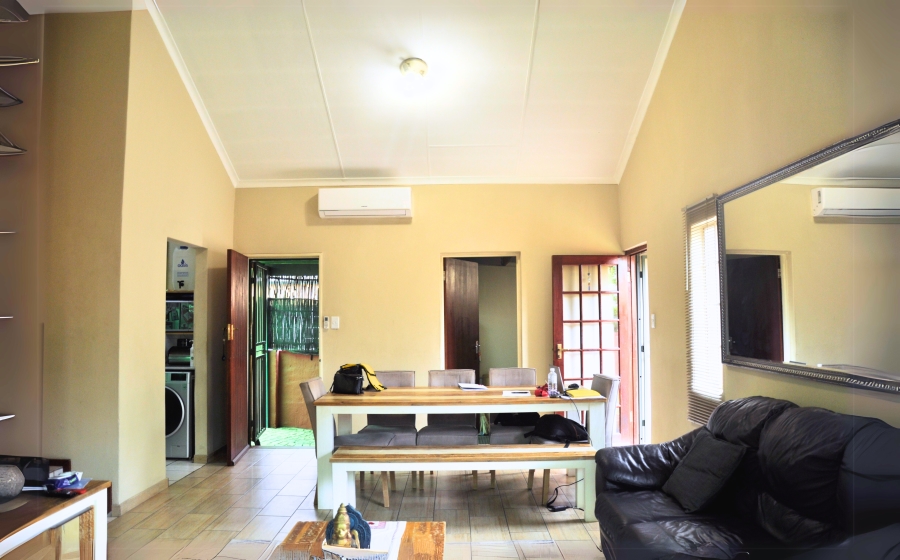 2 Bedroom Property for Sale in Halfway Gardens Gauteng