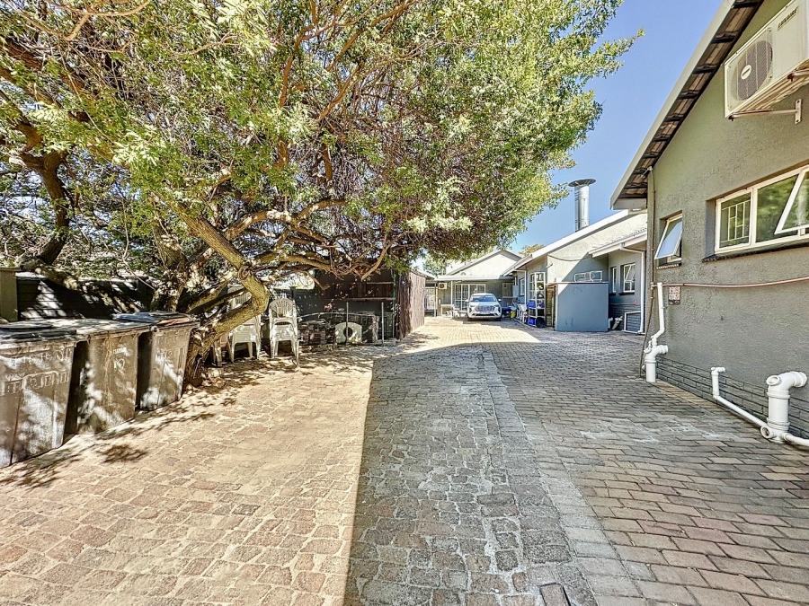 To Let commercial Property for Rent in Lyttelton Manor Gauteng