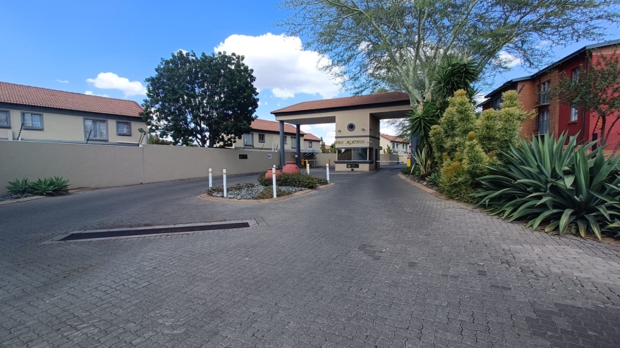 2 Bedroom Property for Sale in Annlin Gauteng