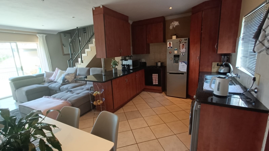 2 Bedroom Property for Sale in Annlin Gauteng