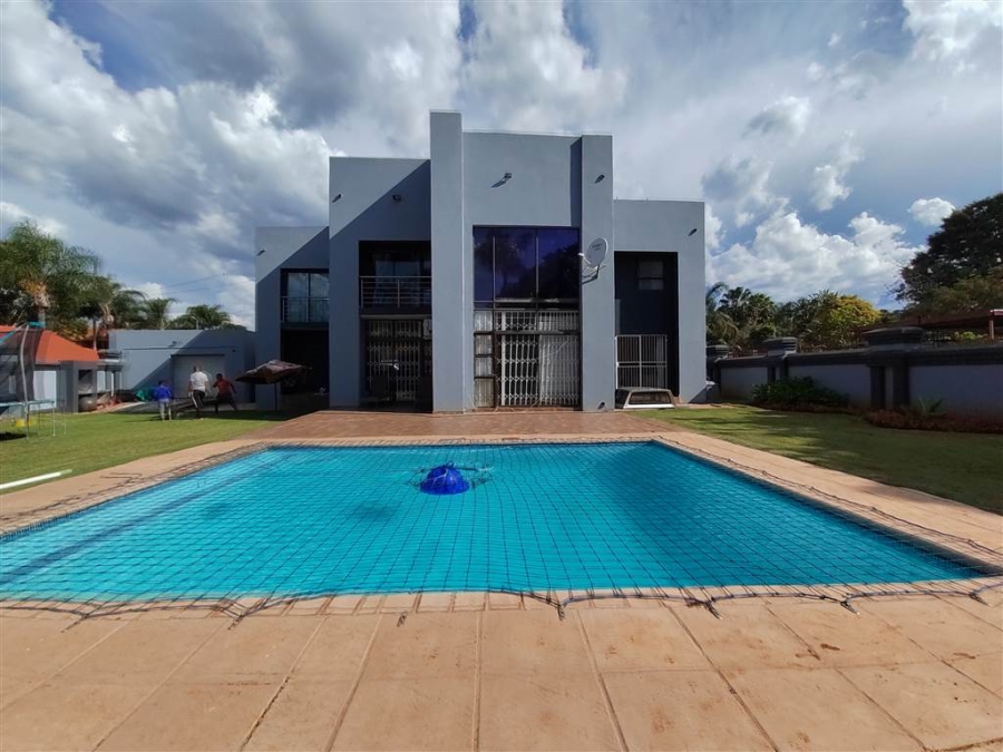 To Let 6 Bedroom Property for Rent in Montana Park Gauteng