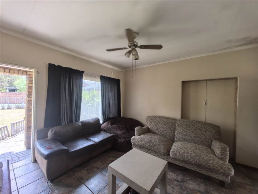 To Let 3 Bedroom Property for Rent in Mountain View Gauteng