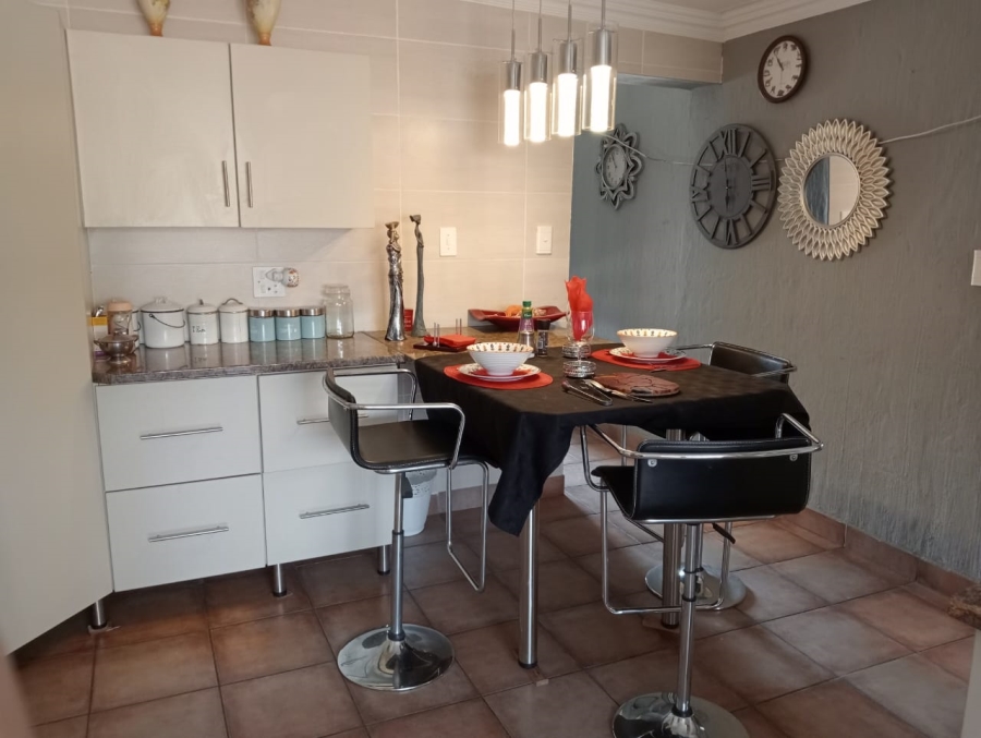 5 Bedroom Property for Sale in Vaal Marina Gauteng