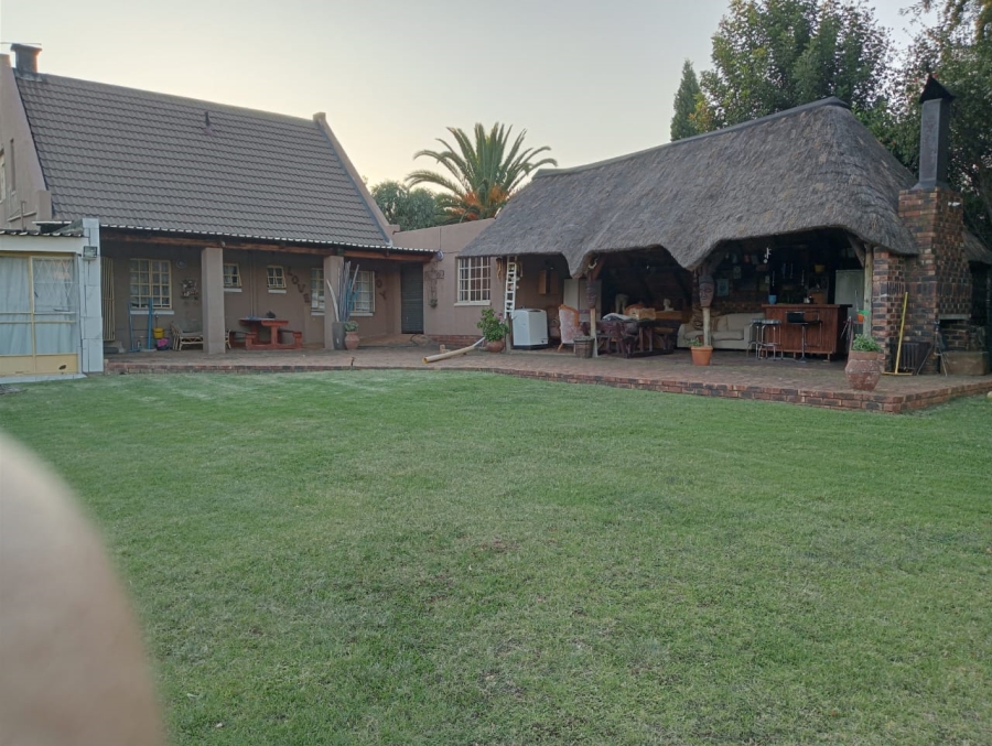 5 Bedroom Property for Sale in Vaal Marina Gauteng