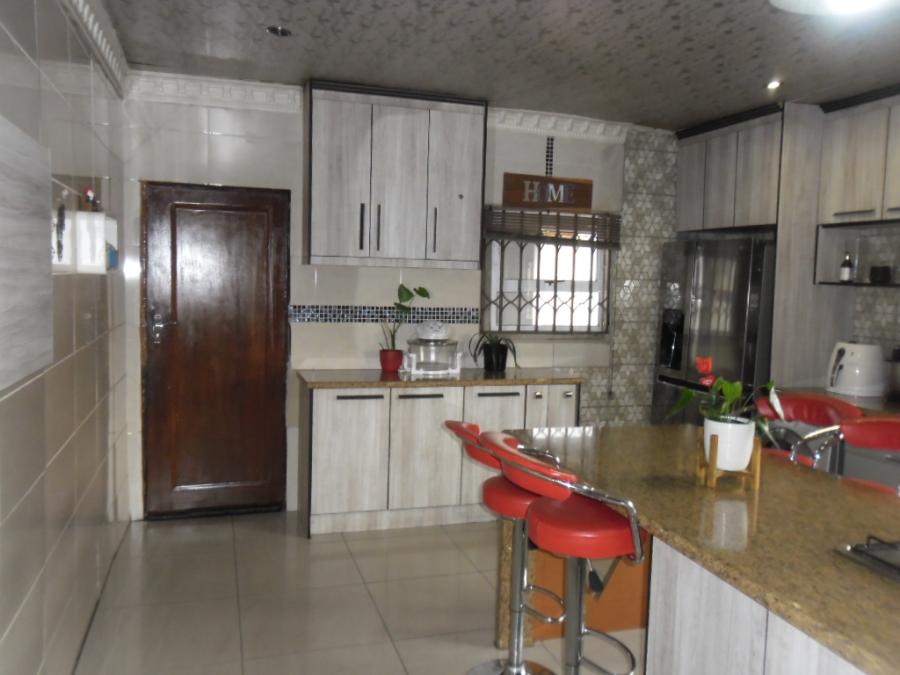 4 Bedroom Property for Sale in Witpoortjie Gauteng