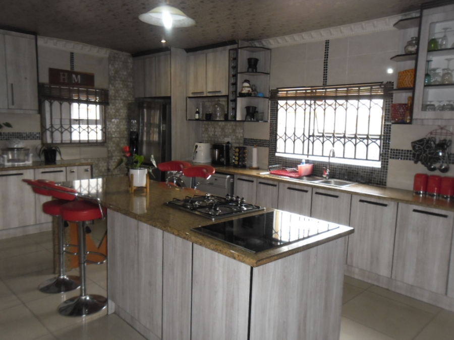 4 Bedroom Property for Sale in Witpoortjie Gauteng