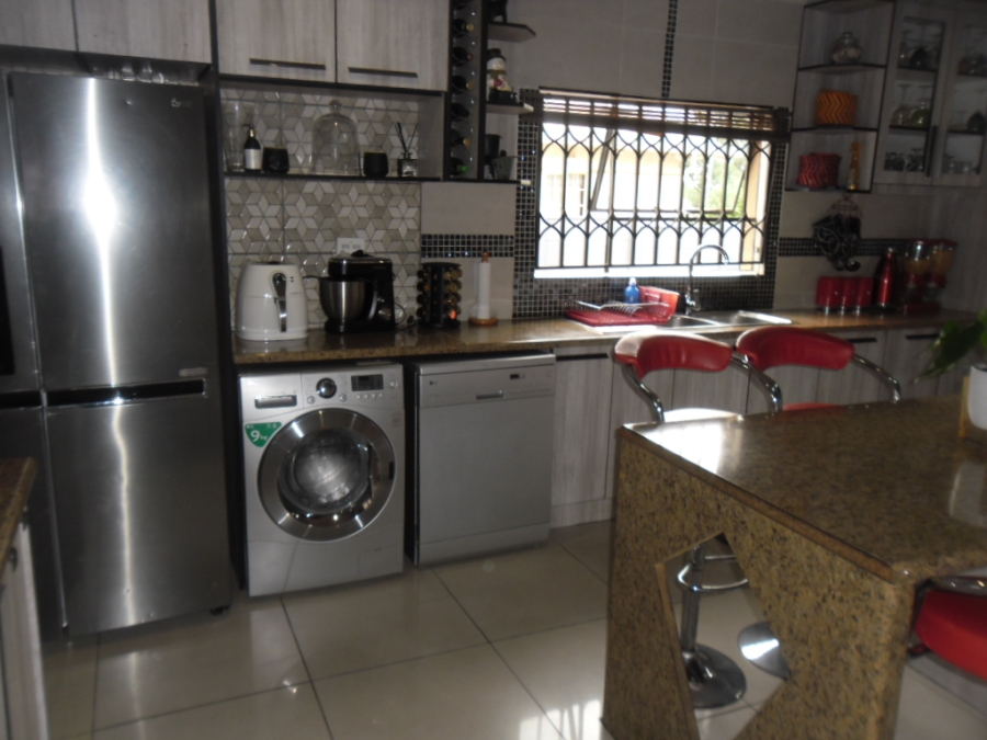 4 Bedroom Property for Sale in Witpoortjie Gauteng