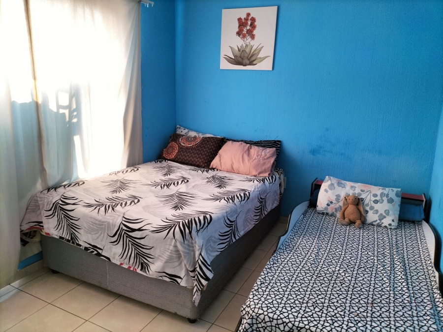 2 Bedroom Property for Sale in Discovery Gauteng