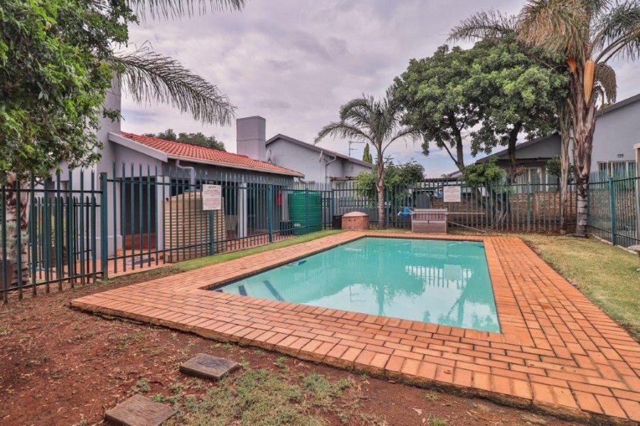 2 Bedroom Property for Sale in Eden Glen Gauteng