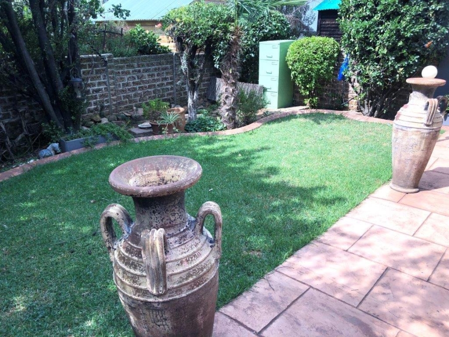 2 Bedroom Property for Sale in Eden Glen Gauteng