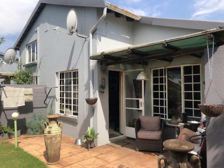 2 Bedroom Property for Sale in Eden Glen Gauteng