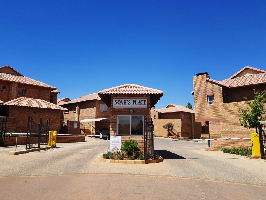 To Let 3 Bedroom Property for Rent in Olympus AH Gauteng