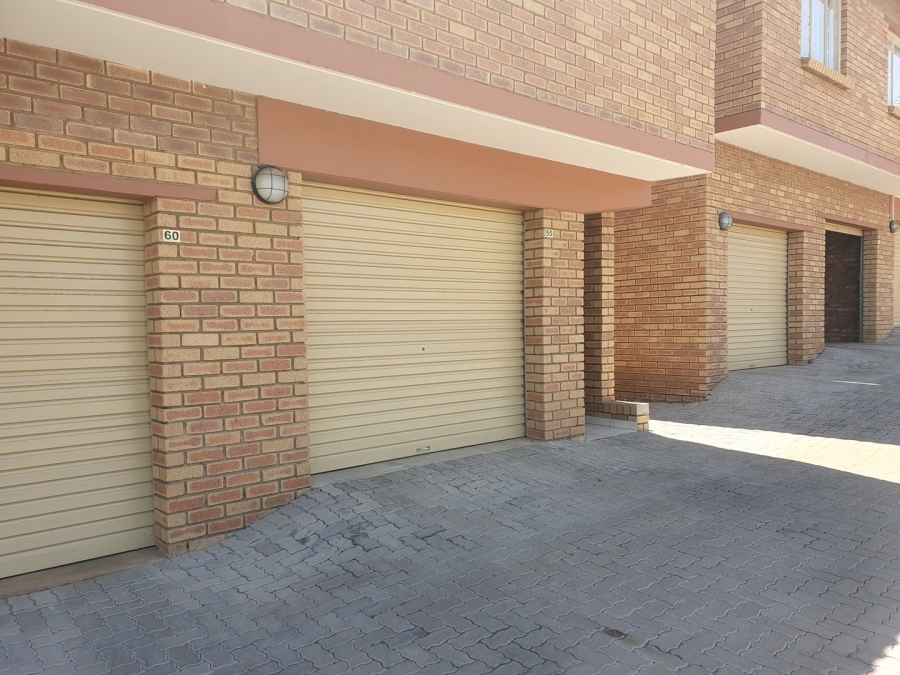 To Let 3 Bedroom Property for Rent in Olympus AH Gauteng