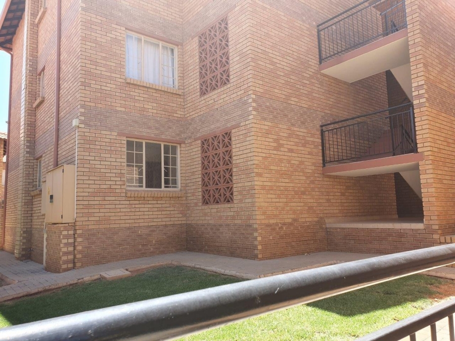 To Let 3 Bedroom Property for Rent in Olympus AH Gauteng