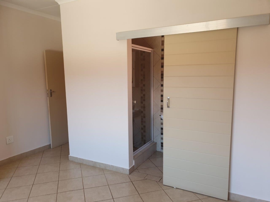 To Let 3 Bedroom Property for Rent in Olympus AH Gauteng