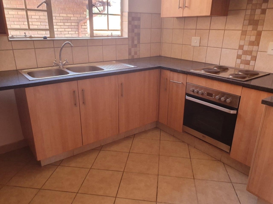 To Let 3 Bedroom Property for Rent in Olympus AH Gauteng