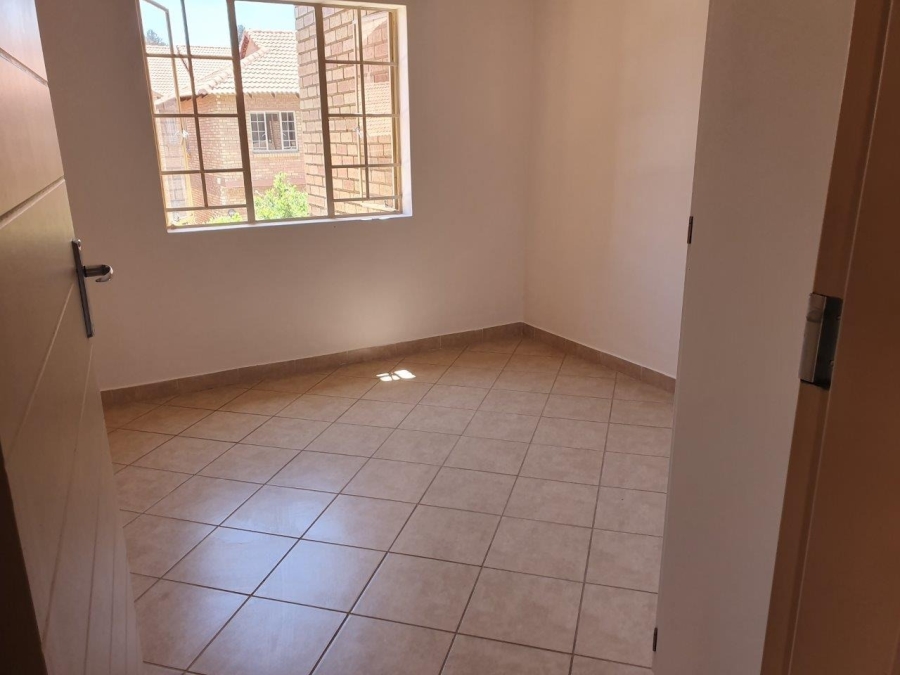 To Let 3 Bedroom Property for Rent in Olympus AH Gauteng