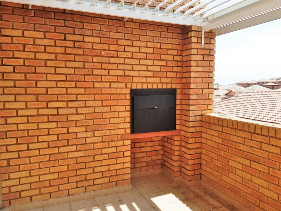 To Let 3 Bedroom Property for Rent in Olympus AH Gauteng