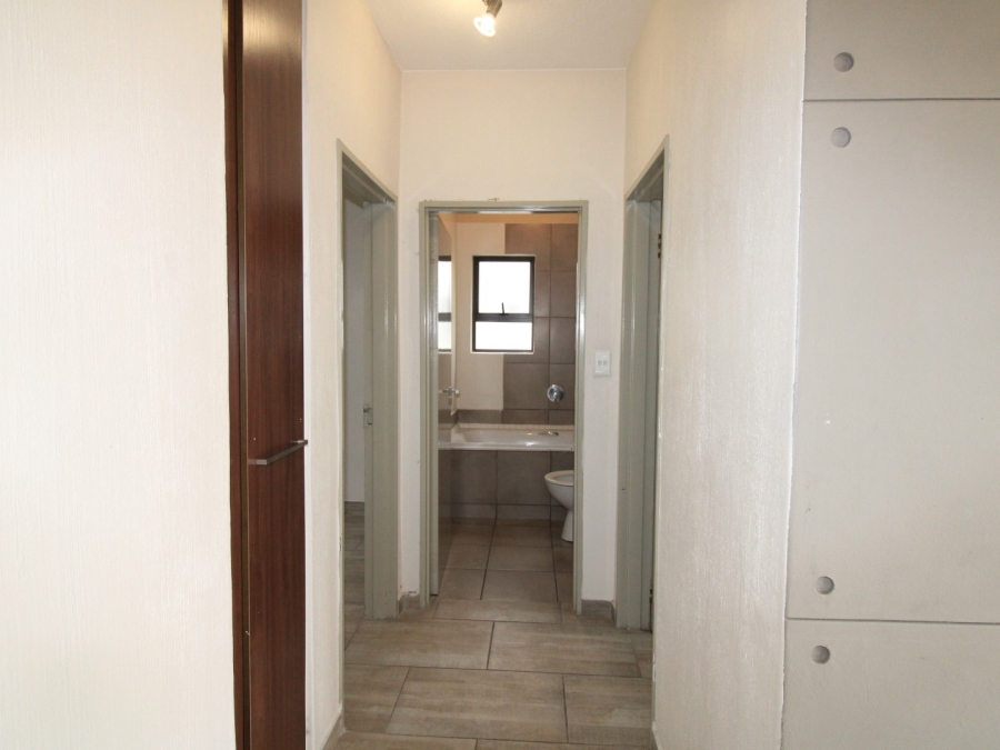 2 Bedroom Property for Sale in Beverley Gauteng