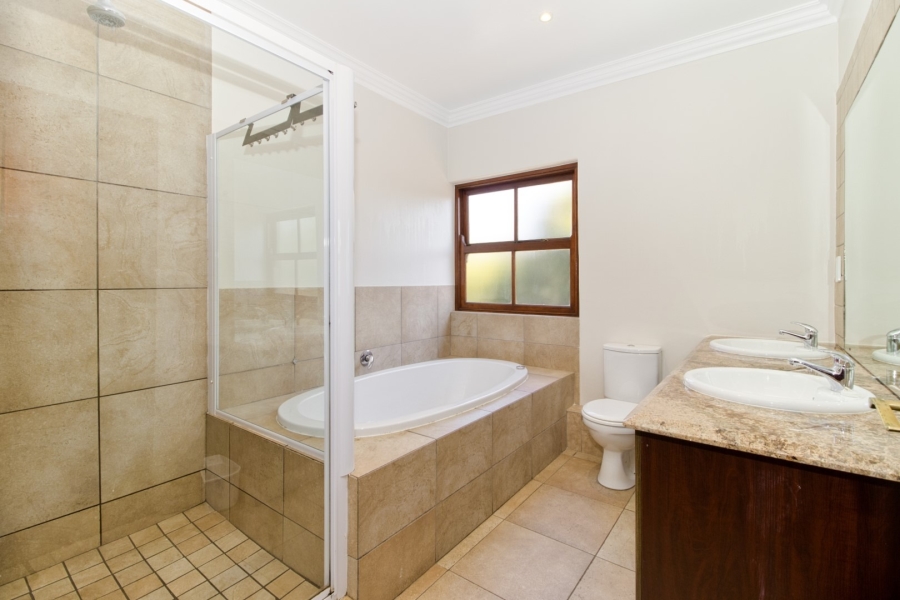 4 Bedroom Property for Sale in Fourways Gauteng