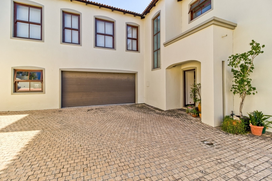 4 Bedroom Property for Sale in Fourways Gauteng