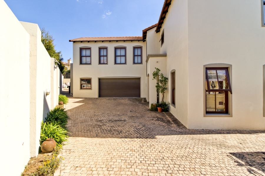 4 Bedroom Property for Sale in Fourways Gauteng