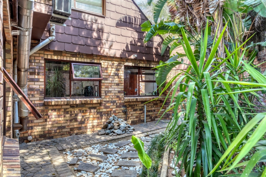 3 Bedroom Property for Sale in Lonehill Gauteng