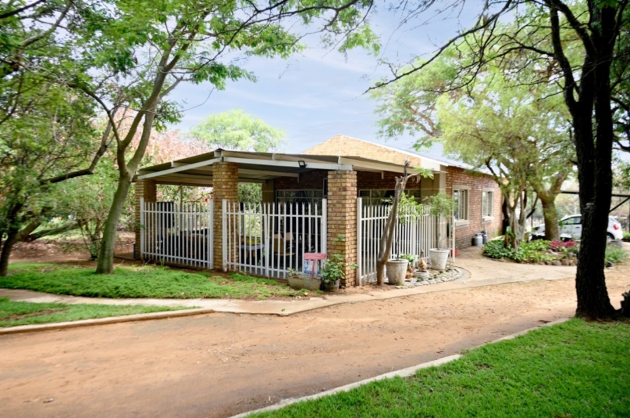 5 Bedroom Property for Sale in Cullinan Gauteng