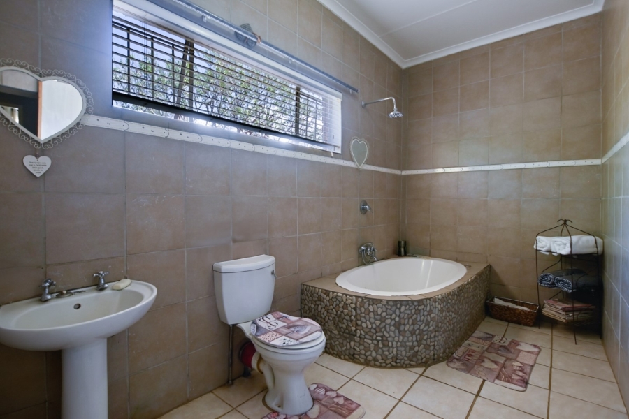 5 Bedroom Property for Sale in Cullinan Gauteng