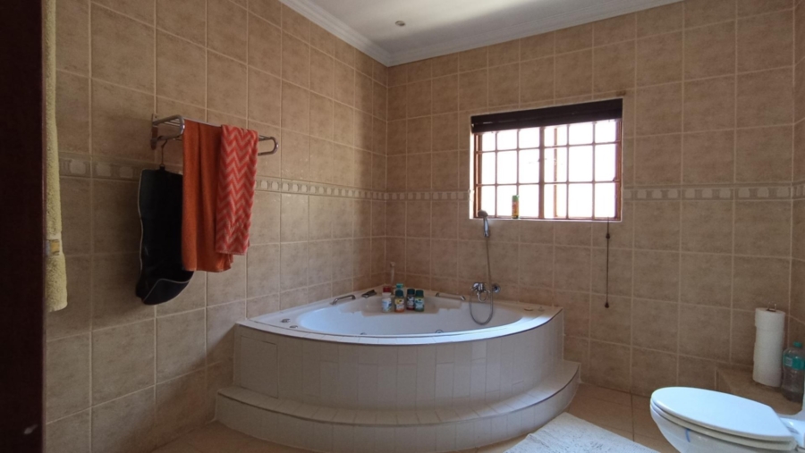 3 Bedroom Property for Sale in Fairland Gauteng