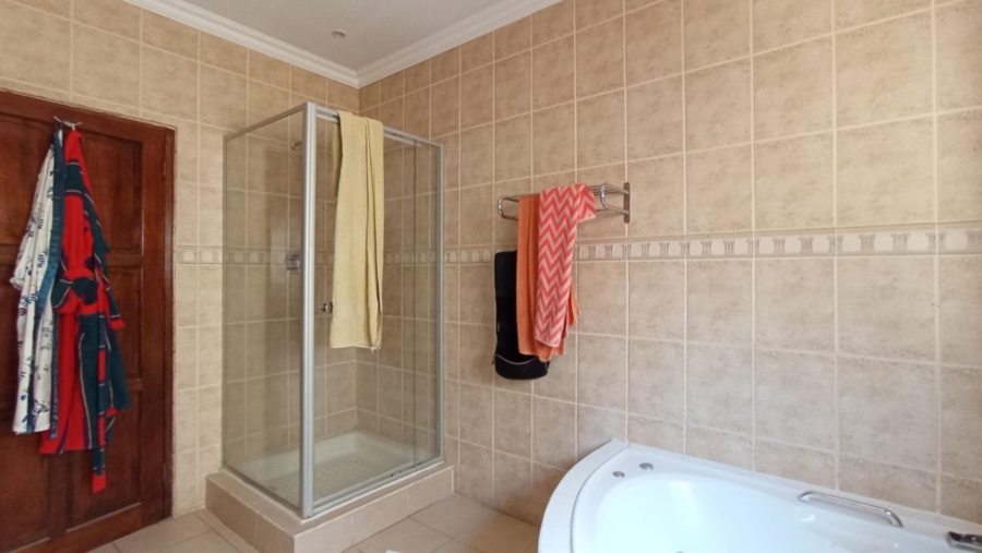 3 Bedroom Property for Sale in Fairland Gauteng