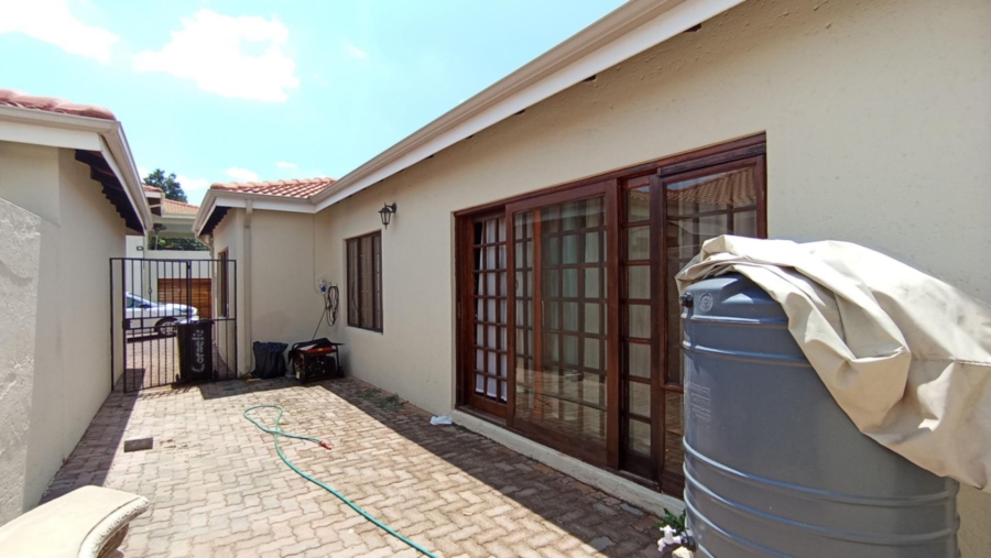 3 Bedroom Property for Sale in Fairland Gauteng