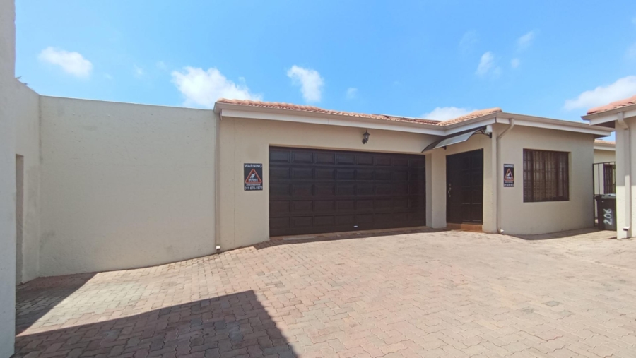 3 Bedroom Property for Sale in Fairland Gauteng