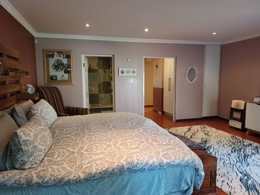 4 Bedroom Property for Sale in Kensington Gauteng