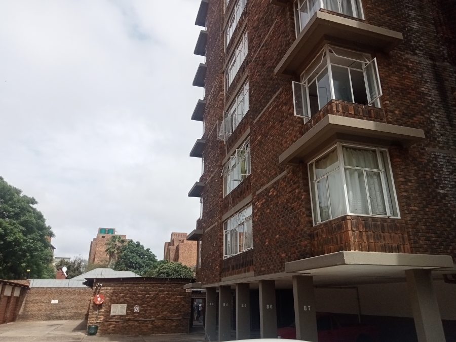 1 Bedroom Property for Sale in Sunnyside Gauteng