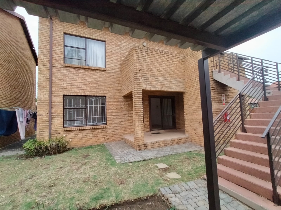 2 Bedroom Property for Sale in Blackheath Gauteng