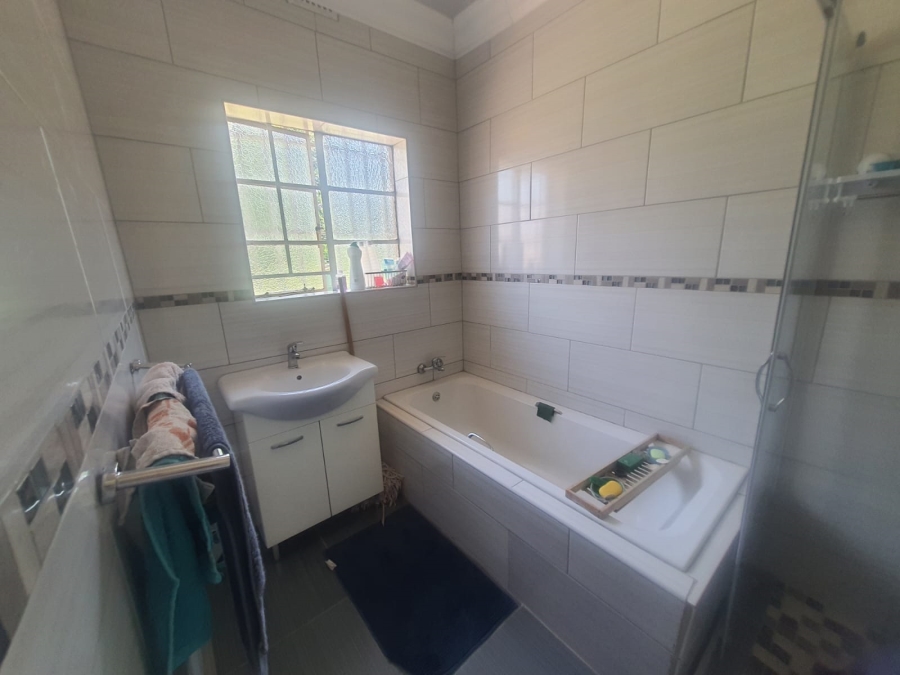 3 Bedroom Property for Sale in Selcourt Gauteng