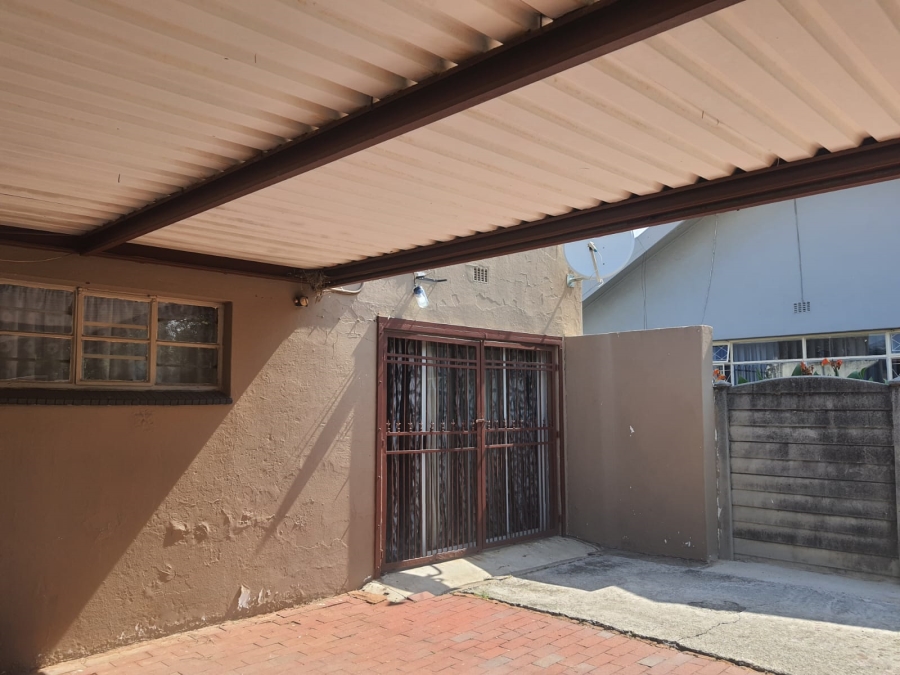 3 Bedroom Property for Sale in Selcourt Gauteng