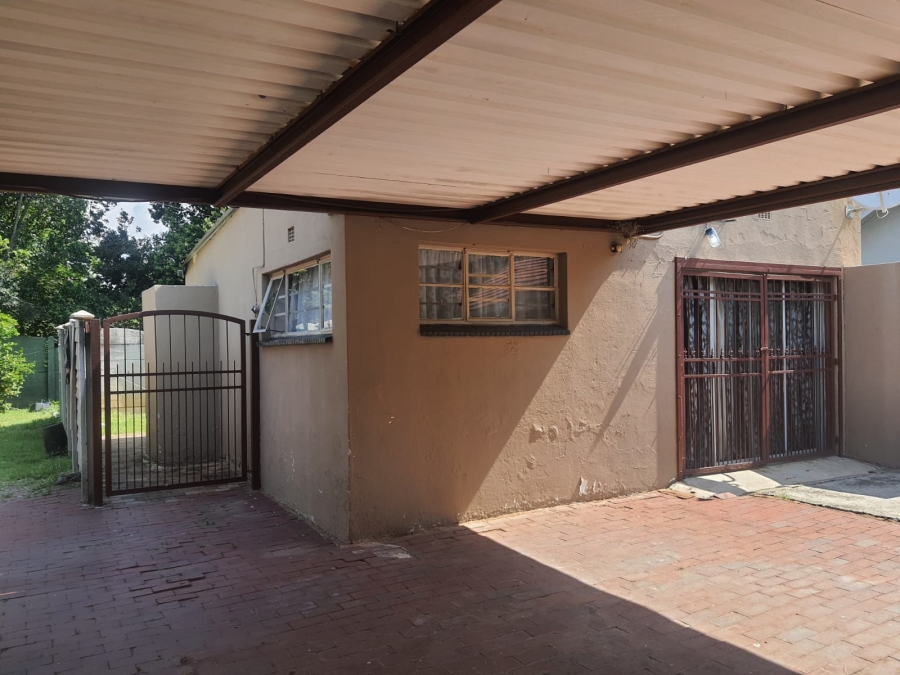 3 Bedroom Property for Sale in Selcourt Gauteng