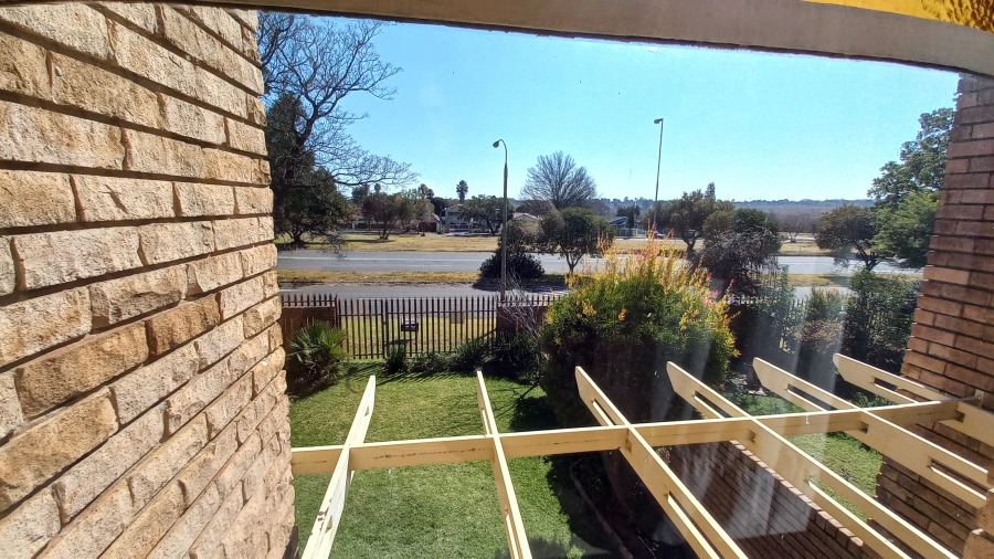 2 Bedroom Property for Sale in Parkrand Gauteng