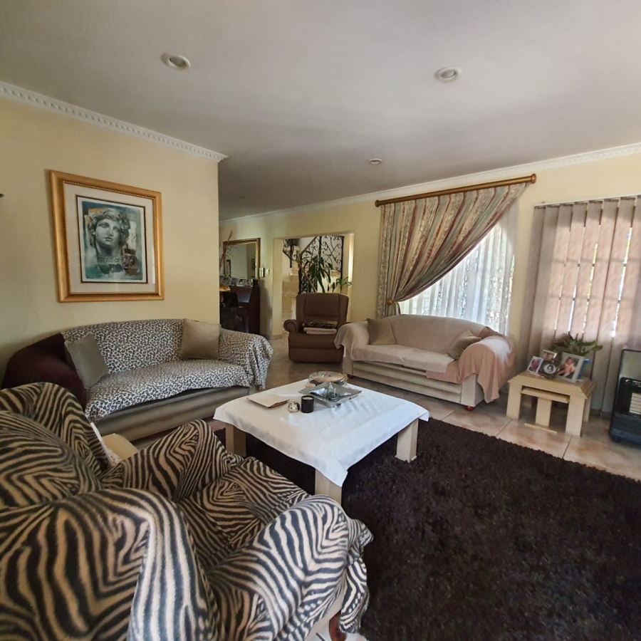 5 Bedroom Property for Sale in Dalpark Gauteng