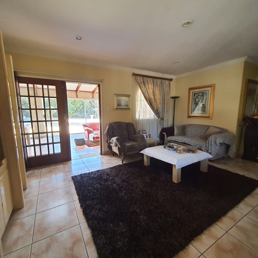 5 Bedroom Property for Sale in Dalpark Gauteng