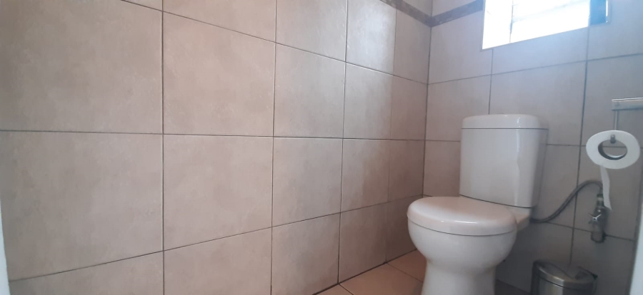 2 Bedroom Property for Sale in Dayanglen Gauteng