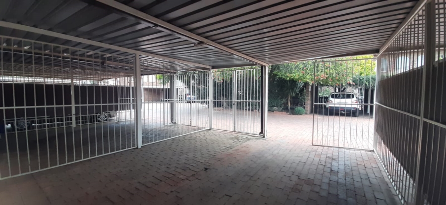 2 Bedroom Property for Sale in Dayanglen Gauteng